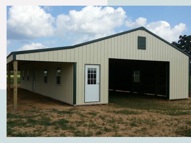 Строительство конюшен в Барабинске