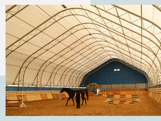 Строительство конных манежей в Барабинске